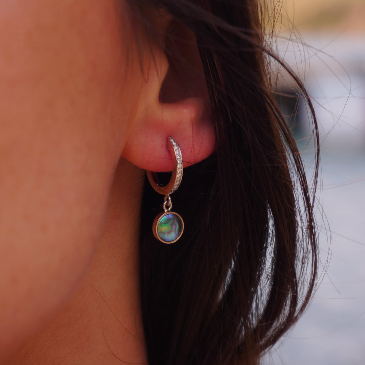 18ct white gold pearl earrings nz featuring natural mabe paua pearls from Marlborough Sounds
