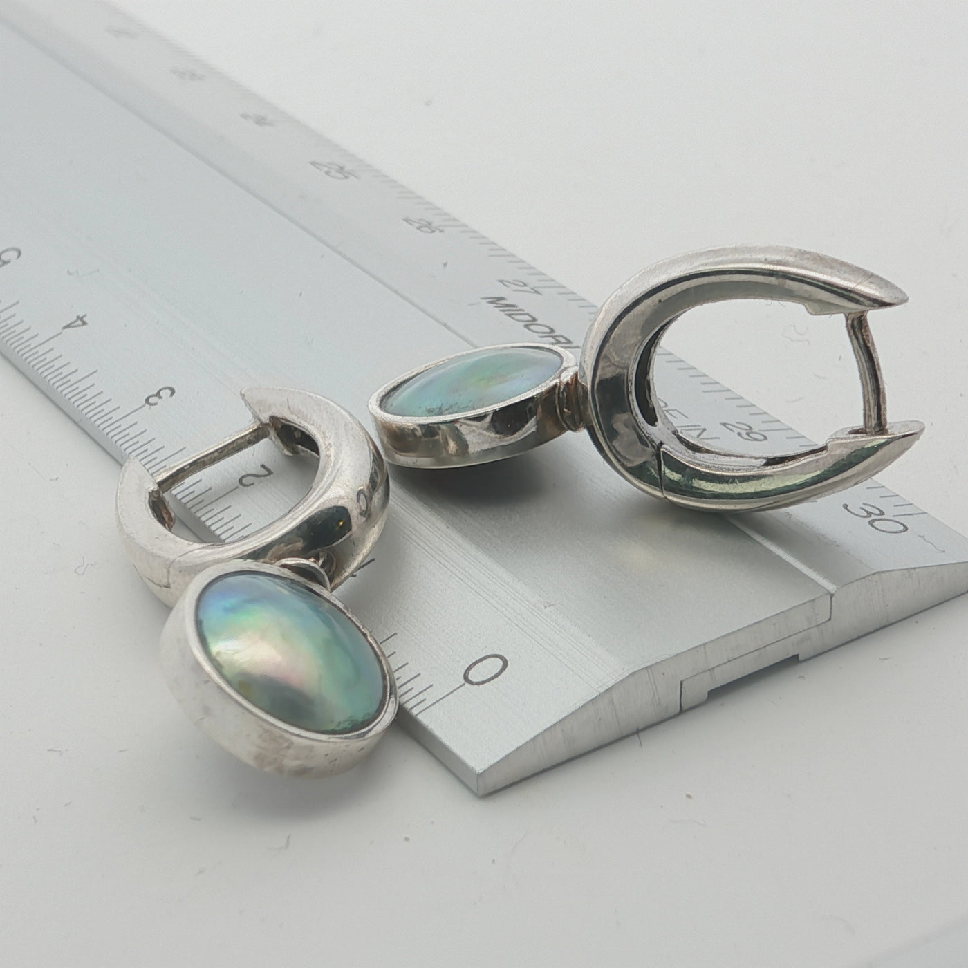 Pearl Torea Earrings - Oval