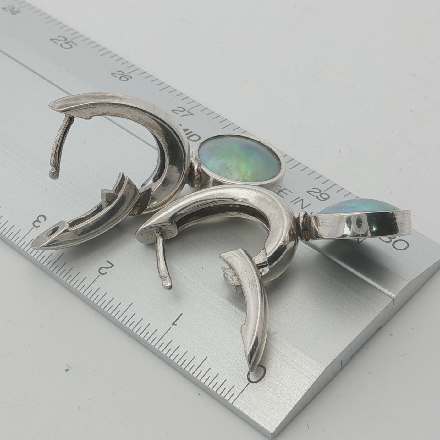 Pearl Torea Earrings - Oval