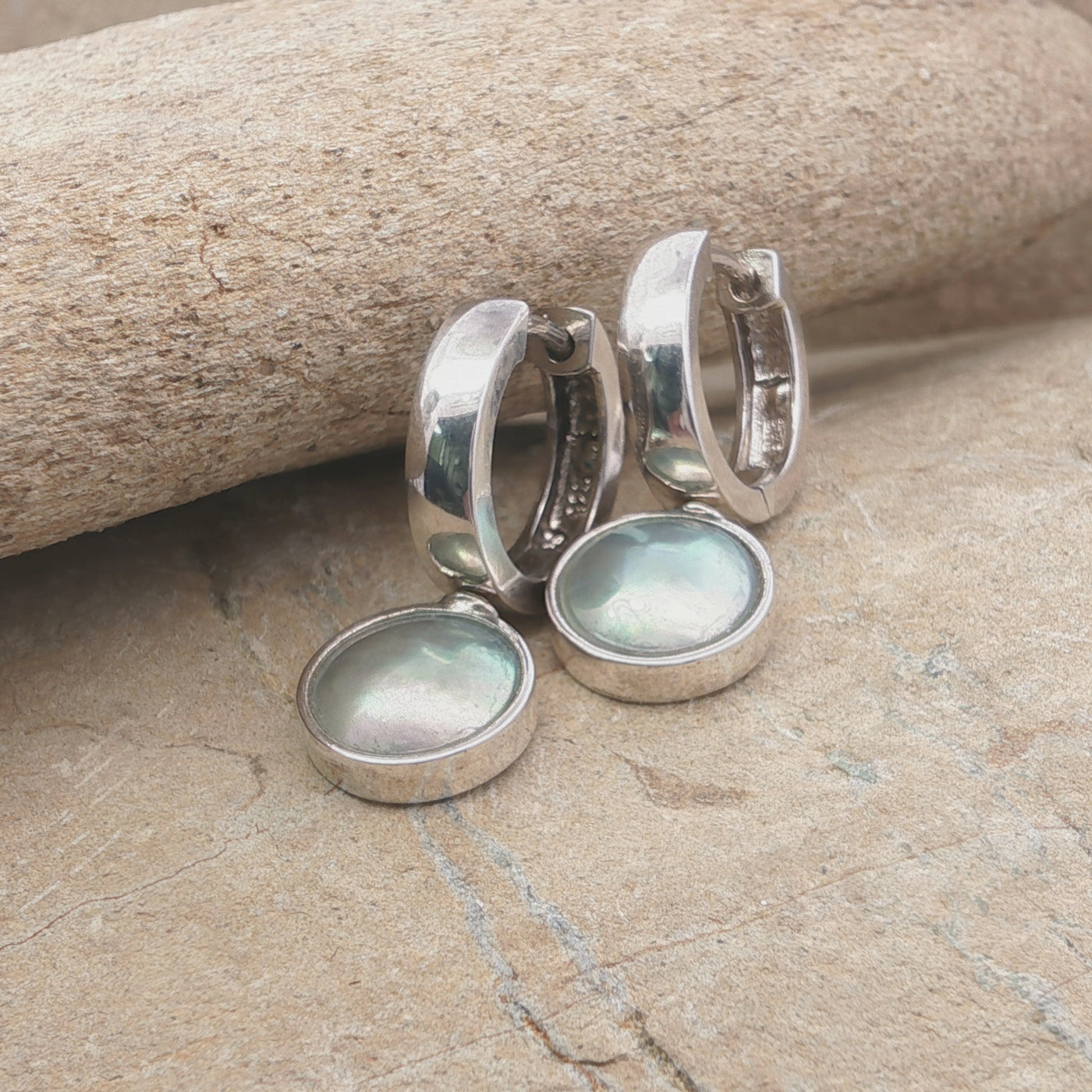 Pearl Torea Earrings - Huggie