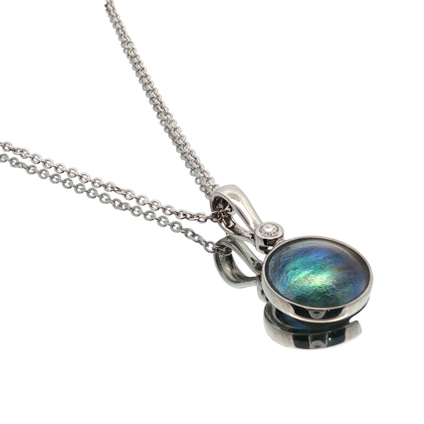18ct white gold pearl necklace nz with rare Arapawa paua pearl and diamond setting
