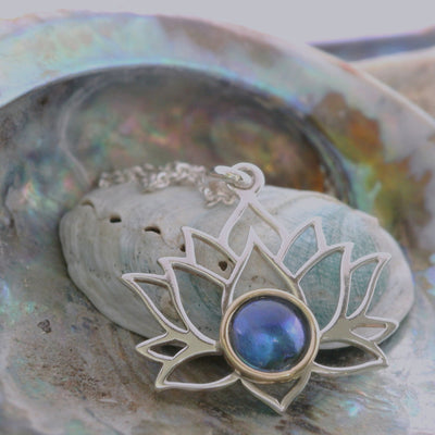 Sterling silver Pendant paua