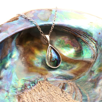Pearl Teardrop Necklace