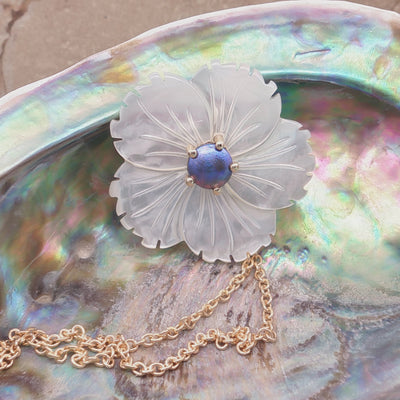 Pearl Petite White Daffodil Necklace
