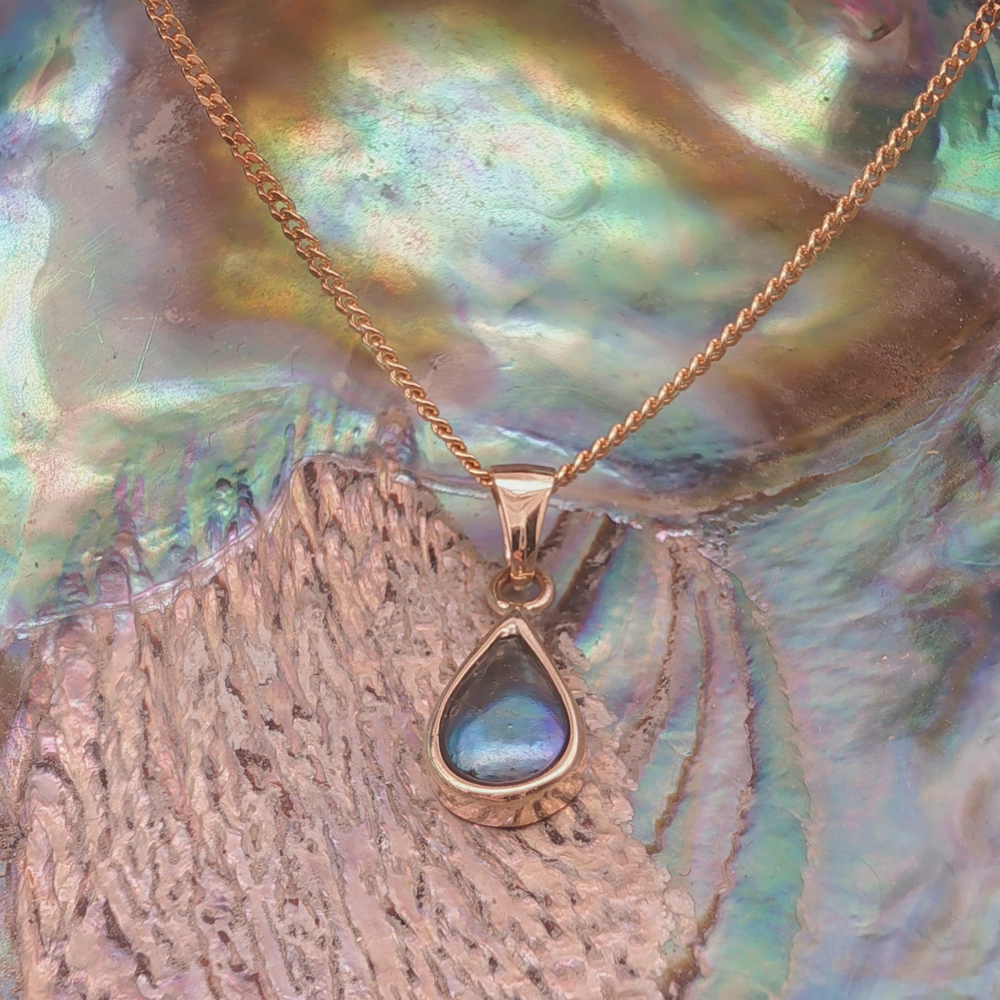 Pearl Ocean Kiss Necklace - 9ct Gold