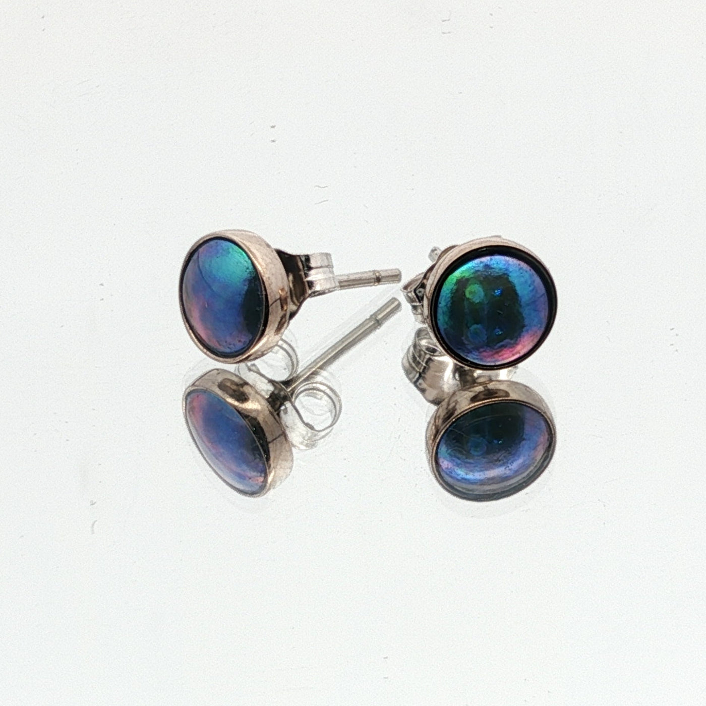 Pearl Stud Earrings - White 18ct