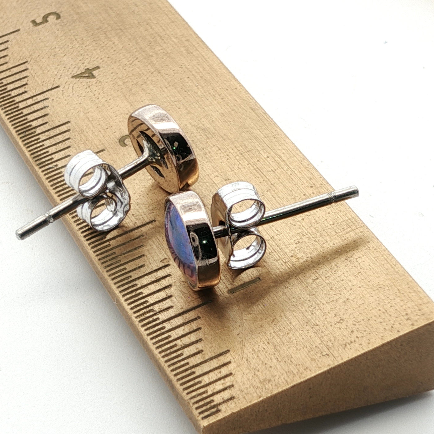 Pearl Stud Earrings - White 18ct