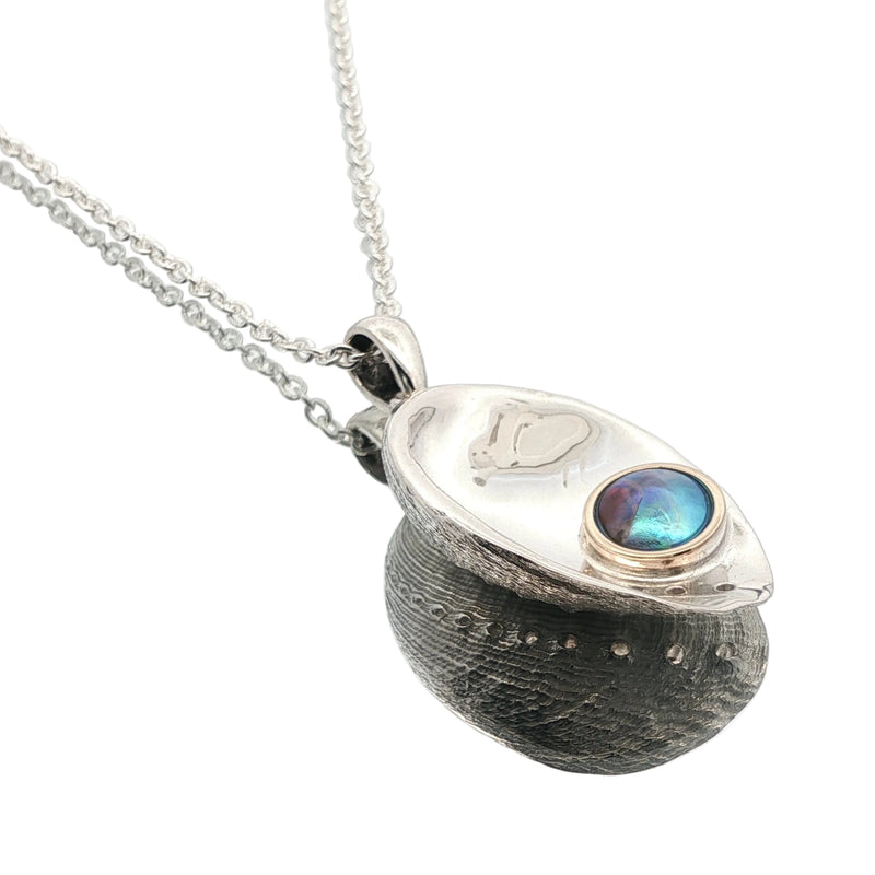 Two-Tone Pāua Pearl Small Paua Shell Necklace