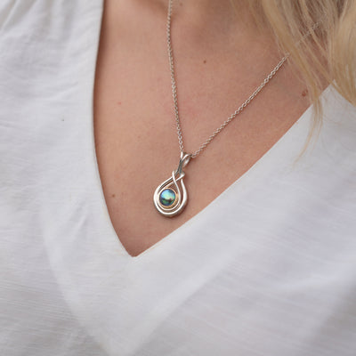 Pearl Cruise Trip Necklace - Two-tone