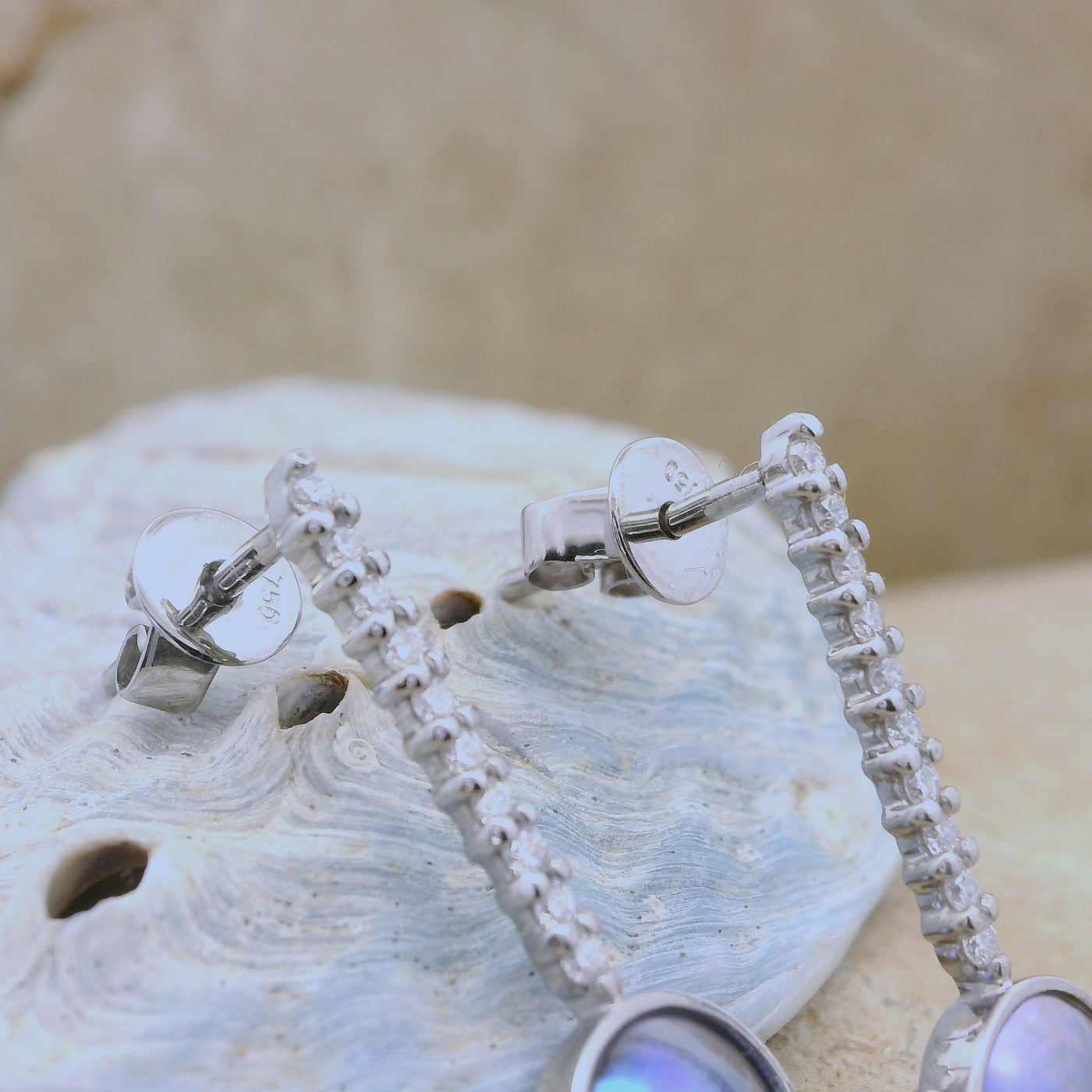 18ct White gold diamond earrings