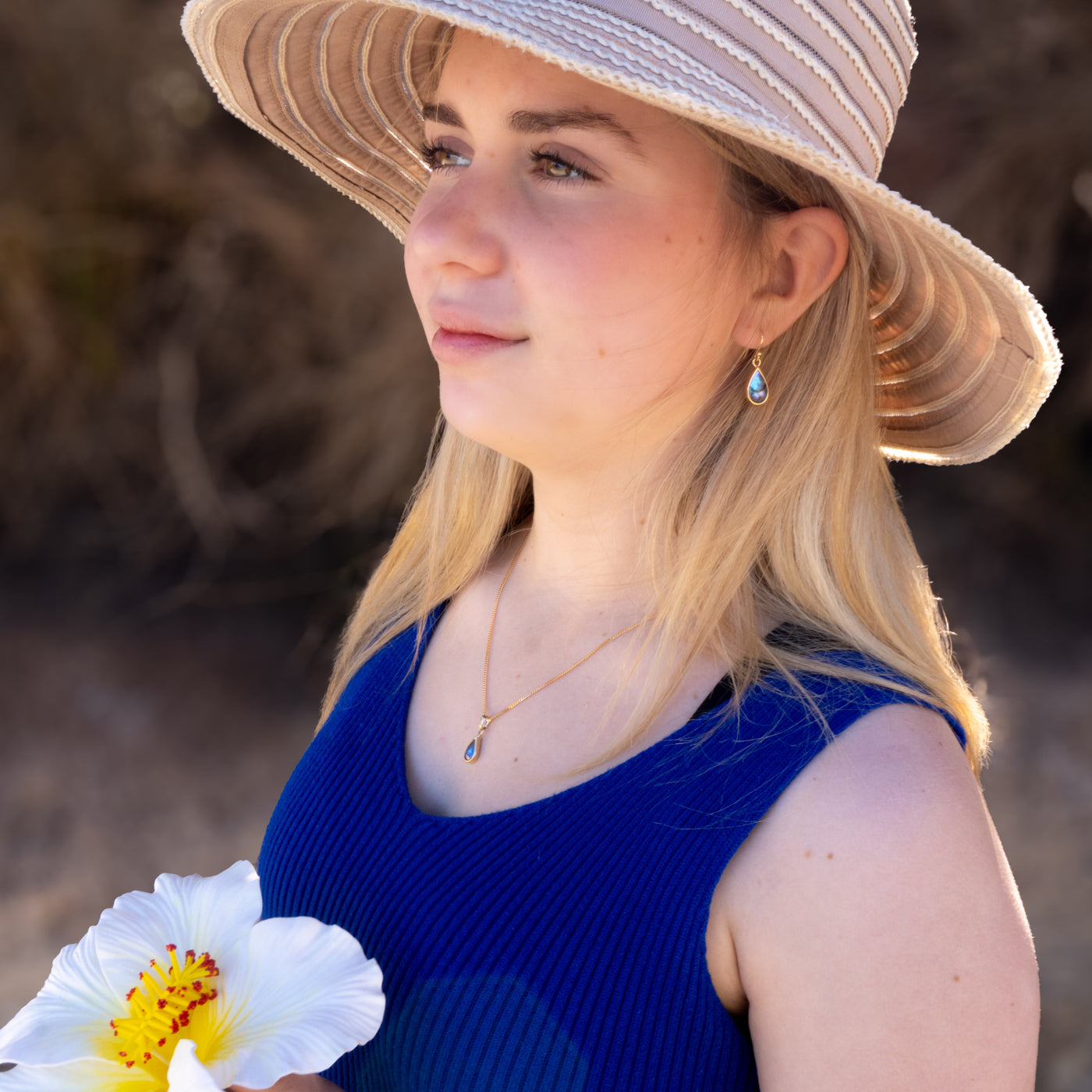 Pearl Elegant Teardrop Earrings - 9ct