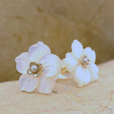 Mini Daffodil Stud Earrings - 9ct