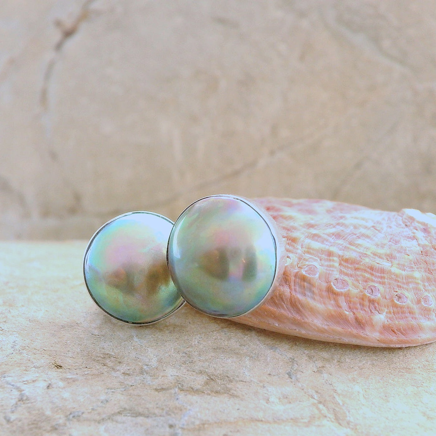 11. Pearl High Tide Studs STG - November Sunset Pearl