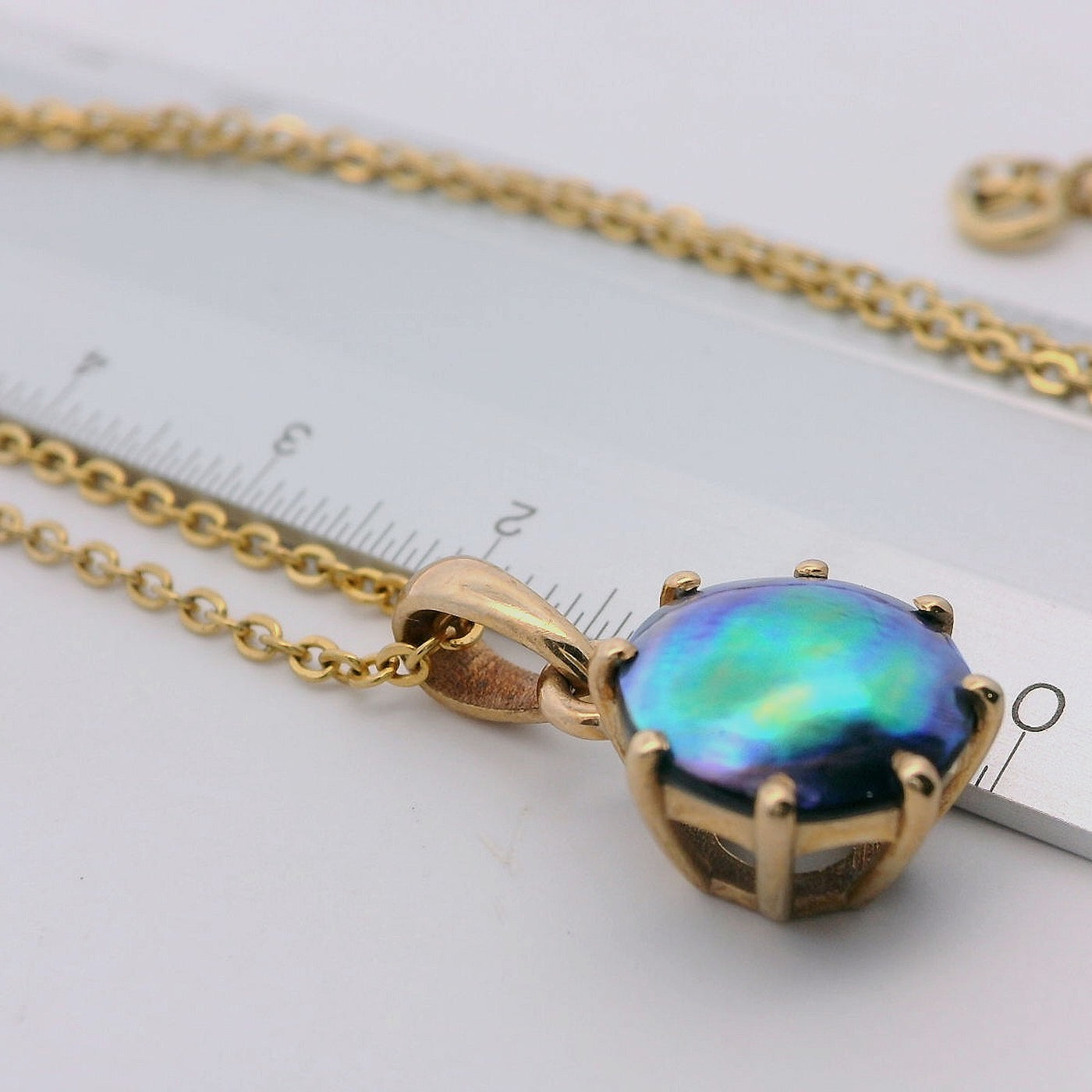 10. Pearl Nebular Necklace - October Rainbow Pearl