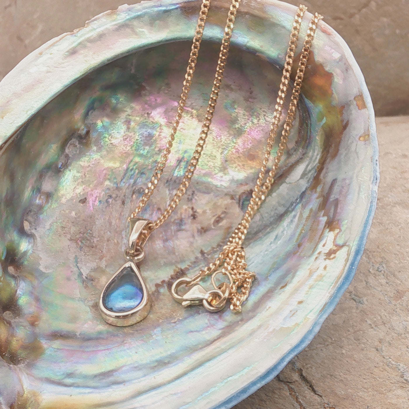 Pearl Ocean Kiss Necklace - 9ct Gold
