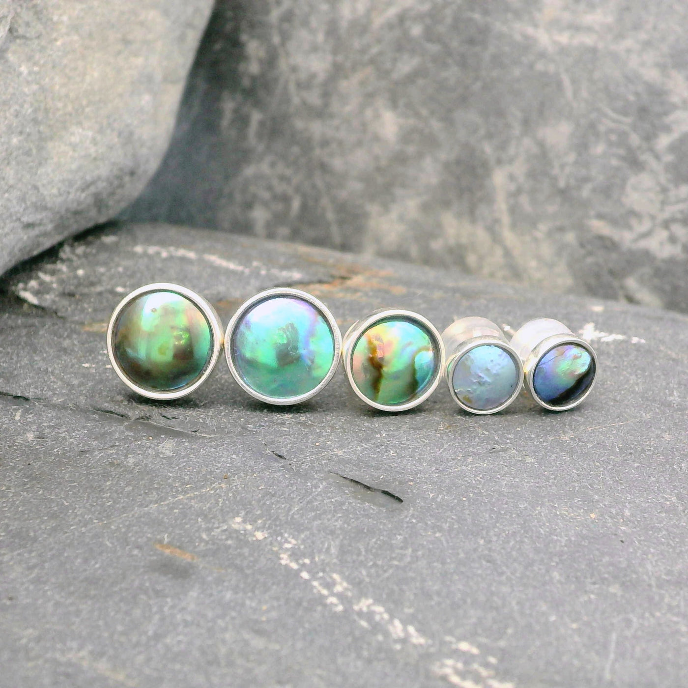 Pearl Stud Earring - Single