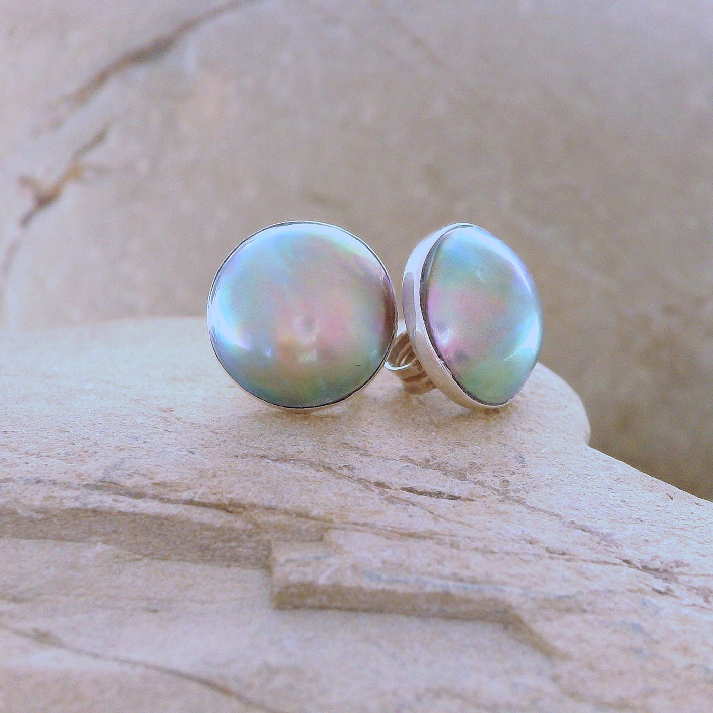 11. Pearl High Tide Studs STG - November Sunset Pearl