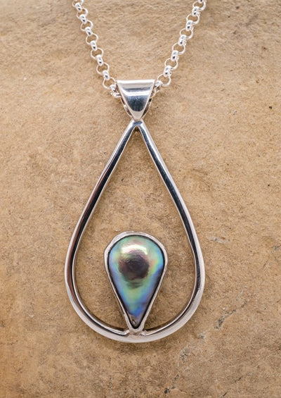 Pearl Water Droplet Necklace